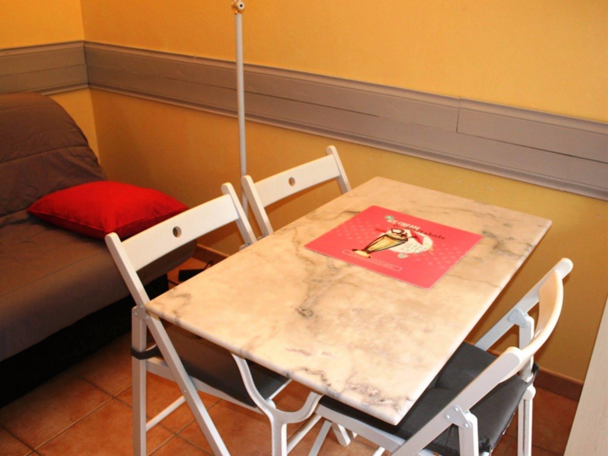 Mas Saint-Ange Acomodação com café da manhã Lunel  Exterior foto
